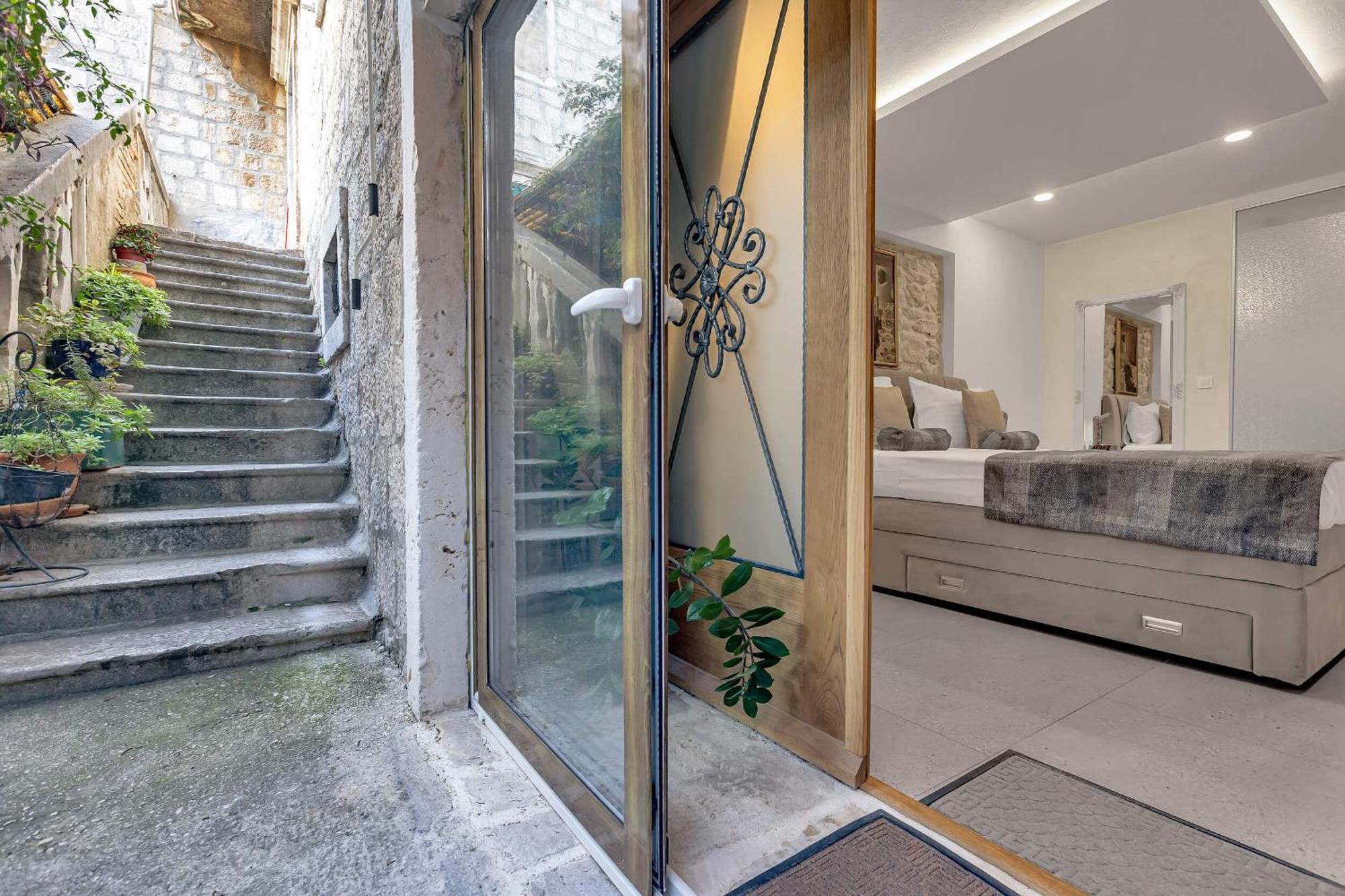 Luxury Rooms Palace B&B Makarska Exteriör bild