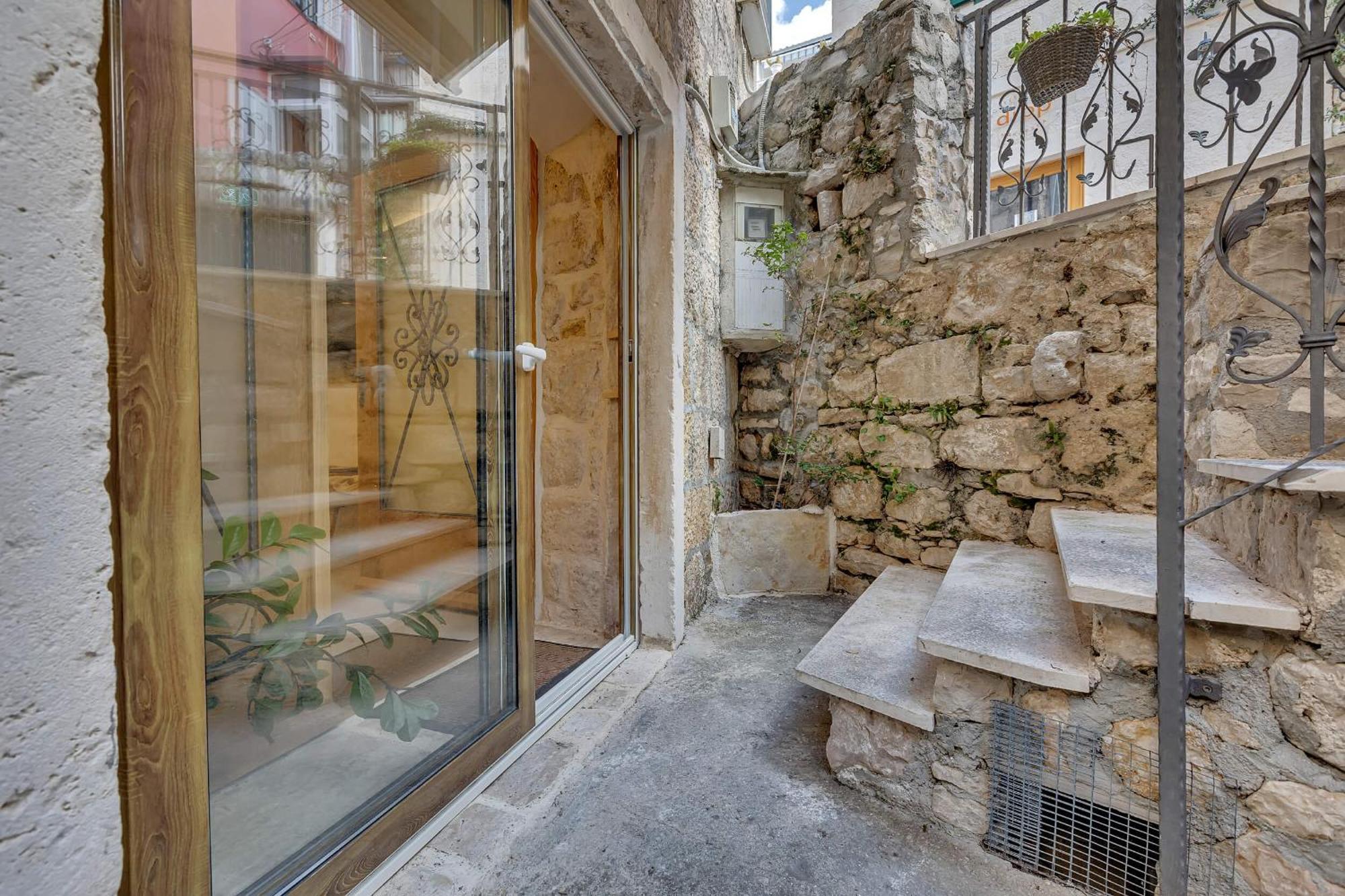 Luxury Rooms Palace B&B Makarska Exteriör bild