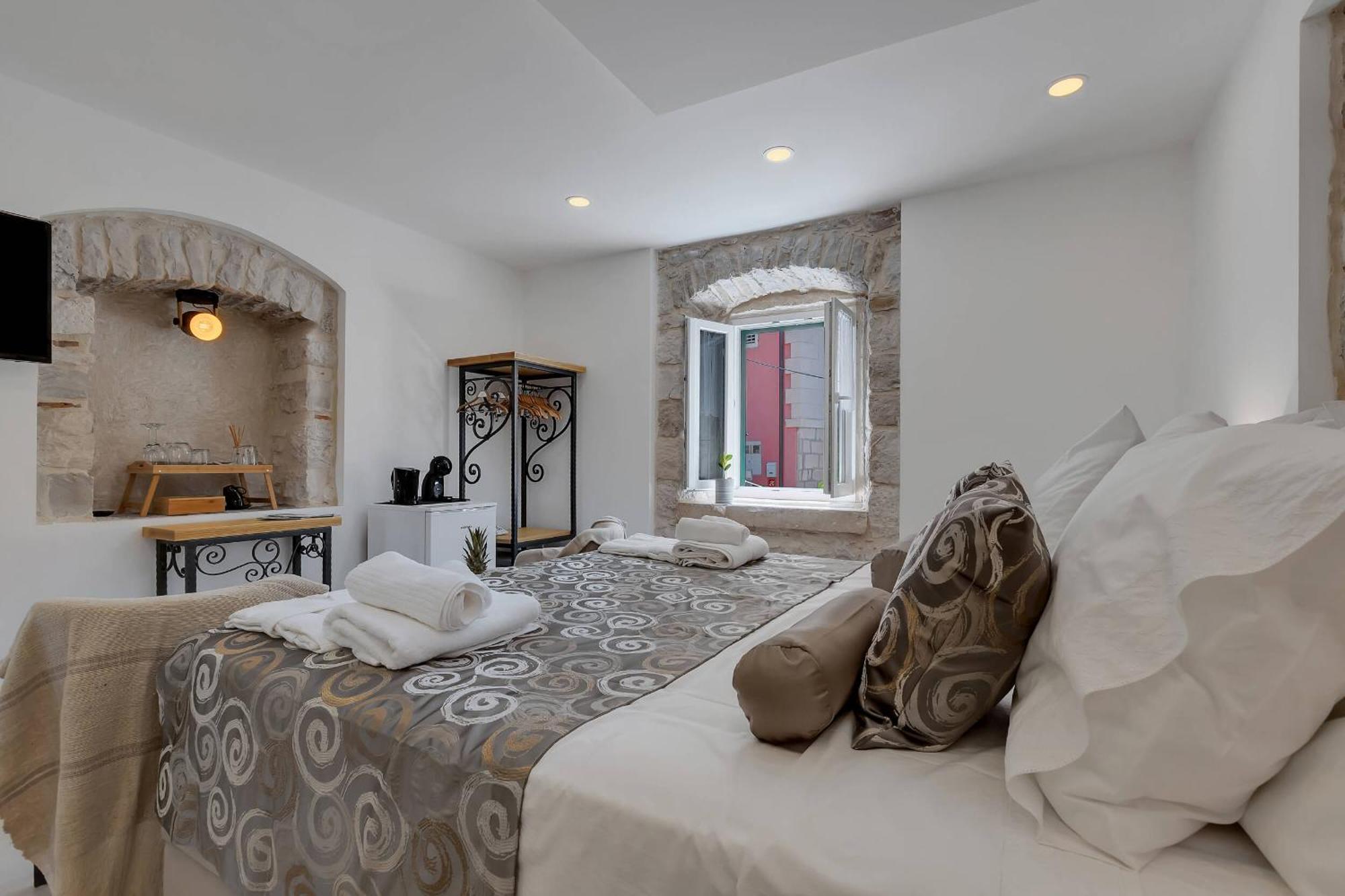 Luxury Rooms Palace B&B Makarska Exteriör bild