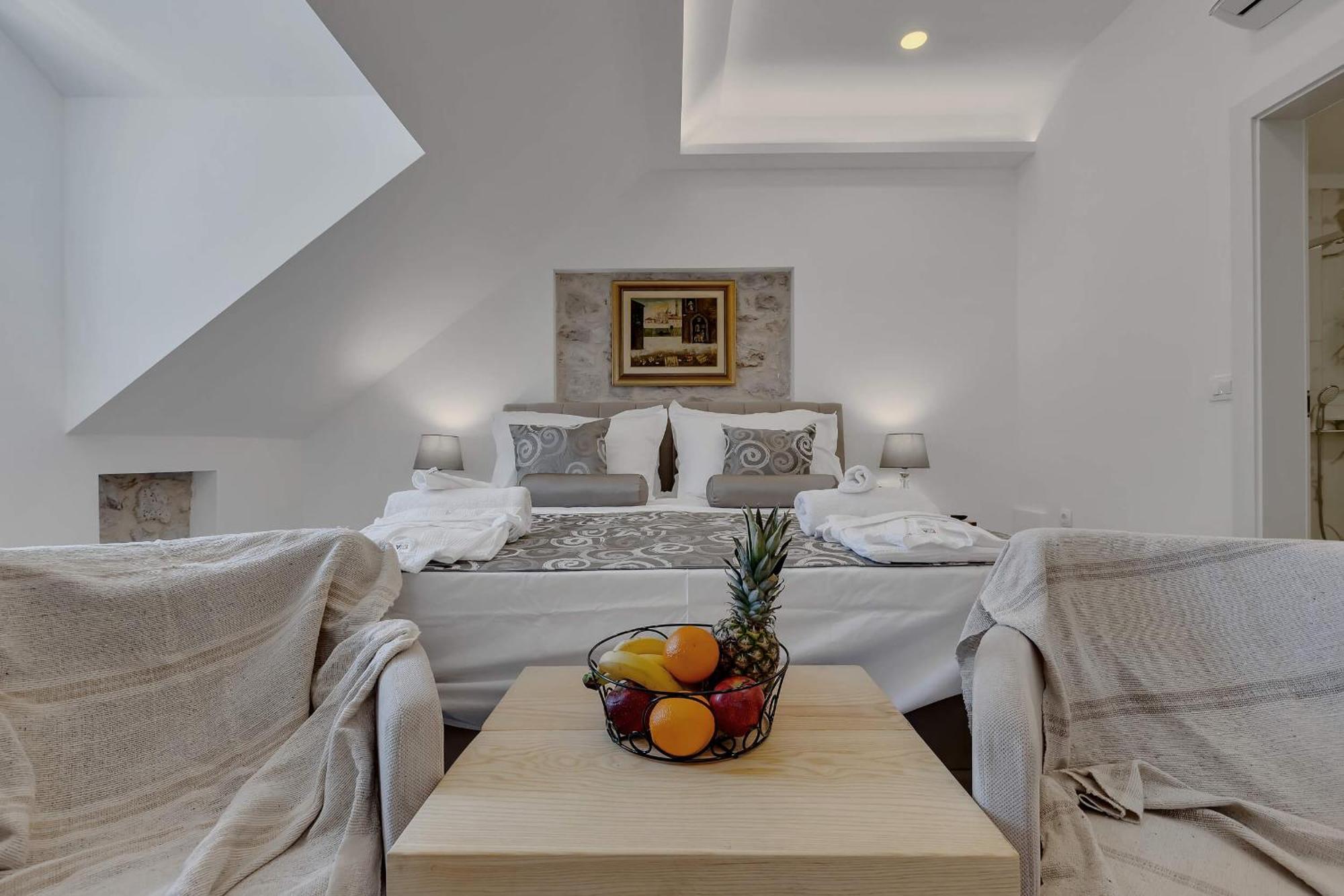 Luxury Rooms Palace B&B Makarska Exteriör bild