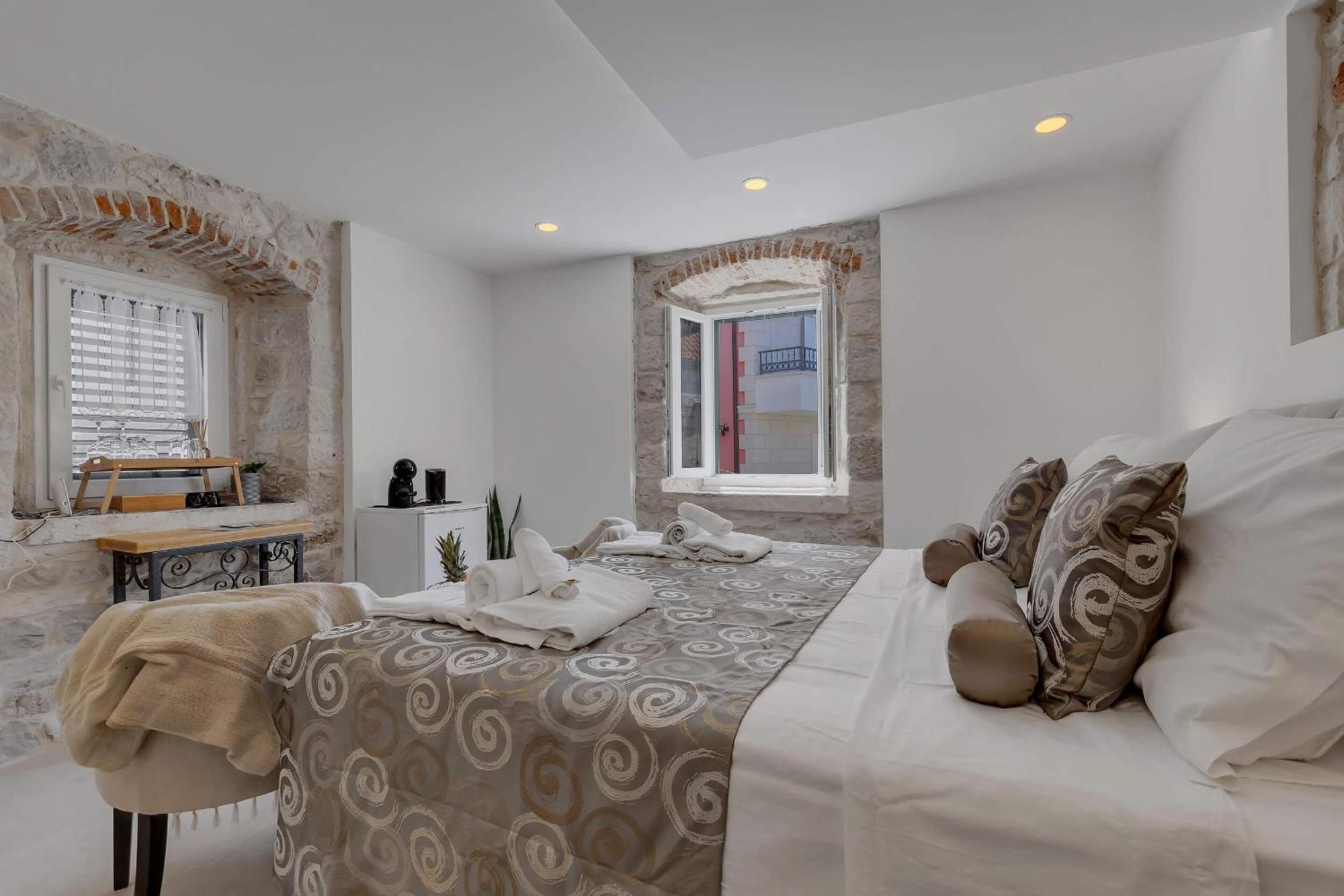 Luxury Rooms Palace B&B Makarska Exteriör bild