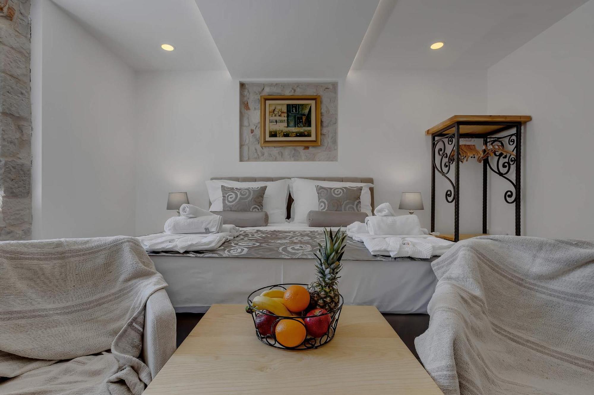 Luxury Rooms Palace B&B Makarska Exteriör bild