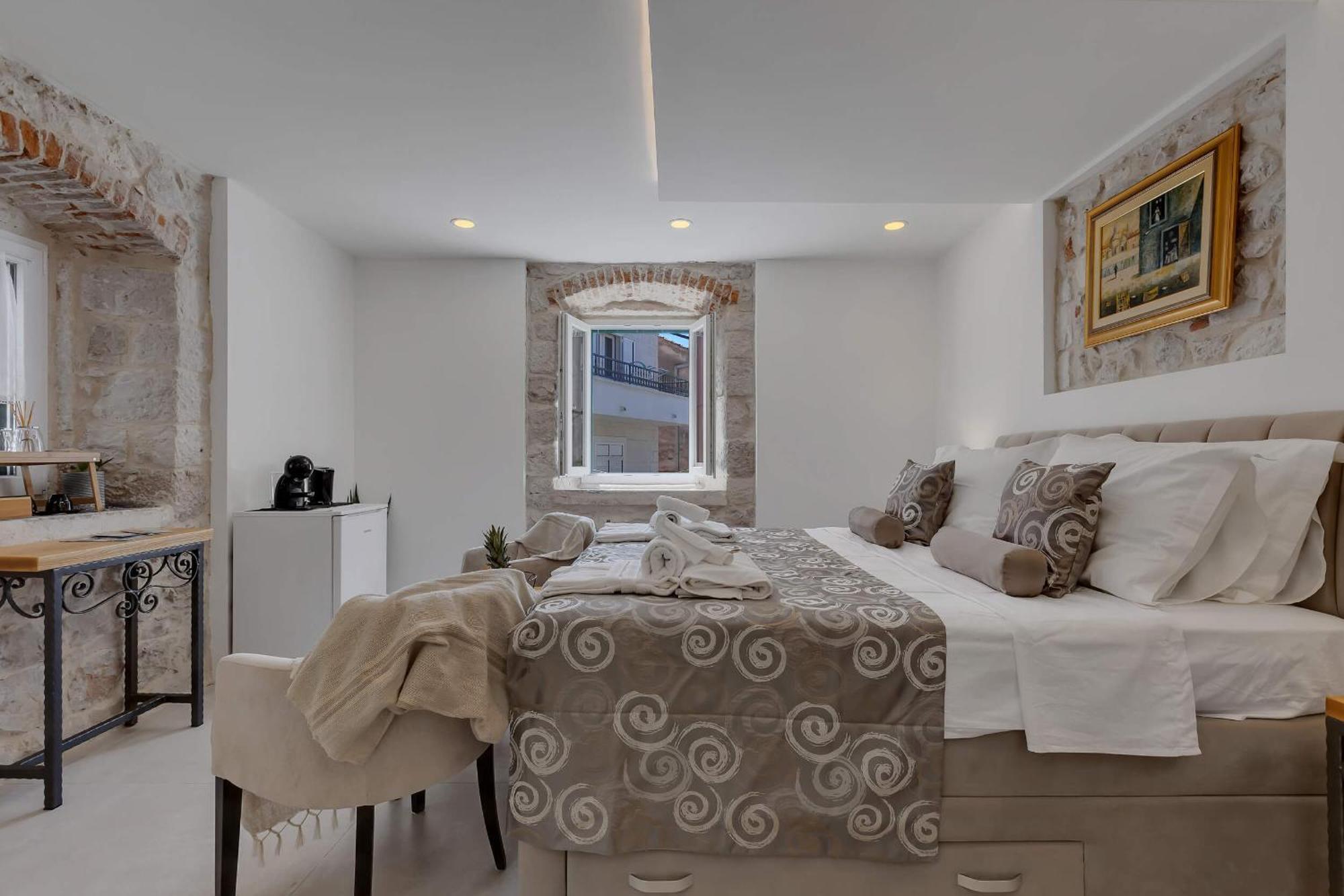 Luxury Rooms Palace B&B Makarska Exteriör bild